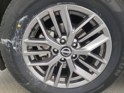 Used 2024 Nissan Rogue S AWD/4WD image 31
