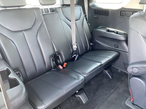 Used 2024 Hyundai Palisade SEL FWD image 13