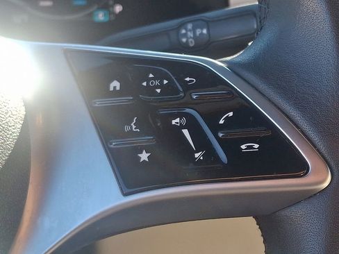 Used 2024 Mercedes-Benz GLB 250 GLB 250 image 22