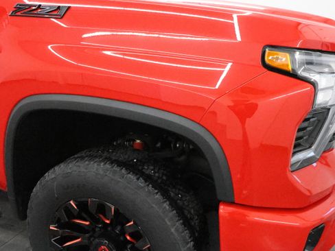 Used 2024 Chevrolet Silverado 2500 LT w/ Z71 Sport Edition image 29