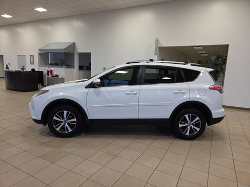 Used 2018 Toyota RAV4 XLE w/ Plus Extra Value Package image 2