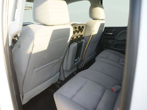 Used 2018 Chevrolet Silverado 1500 Custom w/ Custom Value Package RWD image 11