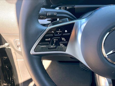 Used 2025 Mercedes-Benz GLA 250 image 23