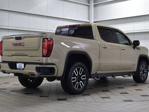 Used 2023 GMC Sierra 1500 AT4 w/ AT4 Premium Package AWD/4WD image 8