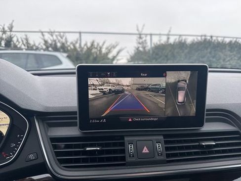 Used 2018 Audi Q5 Prestige w/ Prestige Package image 24