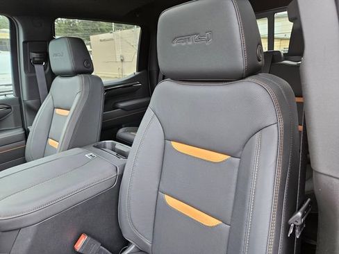 New 2026 GMC Sierra 1500 AT4 w/ AT4 Premium Package AWD/4WD image 17