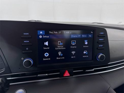 Used 2022 Hyundai Elantra SEL image 13