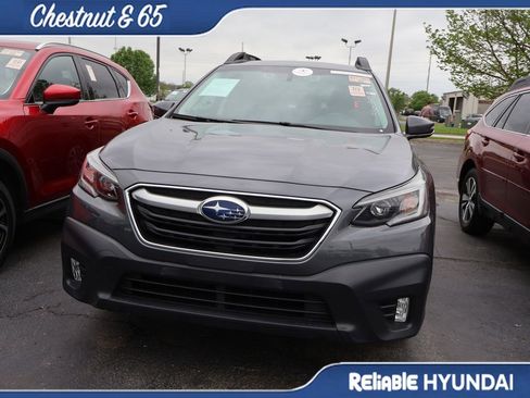 Used 2022 Subaru Outback Premium image 9