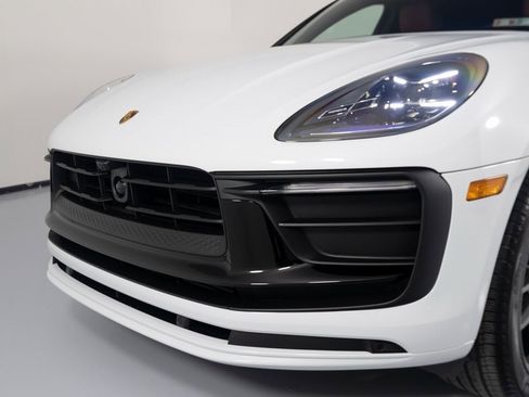 New 2026 Porsche Macan Turbo image 37