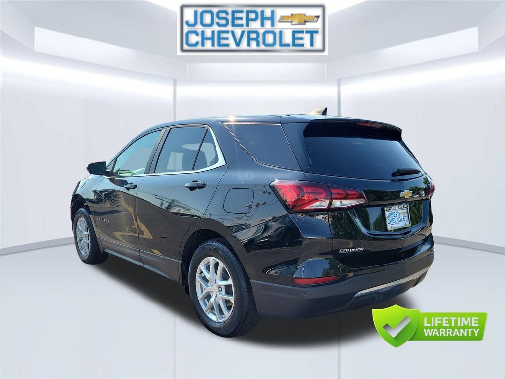 Used 2024 Chevrolet Equinox LT FWD image 4