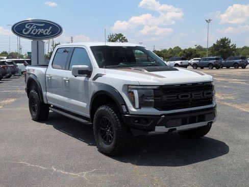 Certified 2024 Ford F150 Raptor AWD/4WD image 2