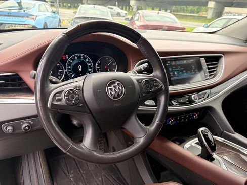 Used 2019 Buick Enclave Avenir FWD image 10