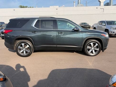 Used 2018 Chevrolet Traverse LT AWD/4WD image 4