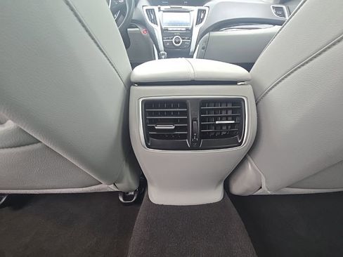 Used 2020 Acura TLX image 33