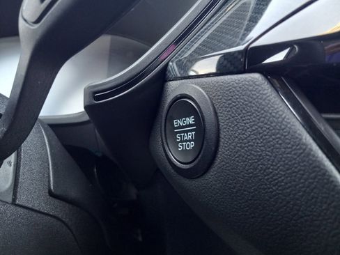 Used 2024 Ford Escape ST-Line w/ Cold Weather Package image 25