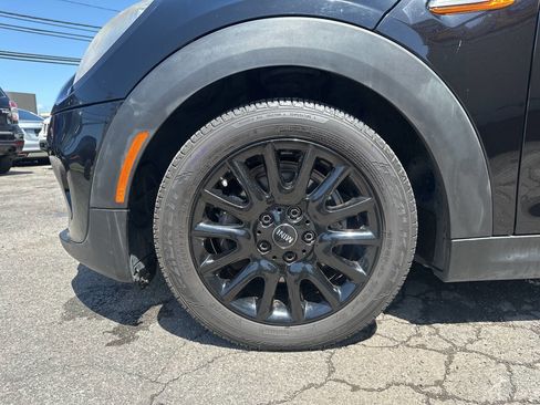 Used 2018 MINI Cooper 2-Door Hardtop image 14