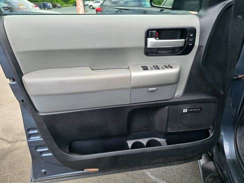 Used 2008 Toyota Sequoia Platinum w/ Cold Area Pkg AWD/4WD image 16
