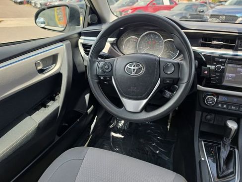 Used 2015 Toyota Corolla LE FWD image 9