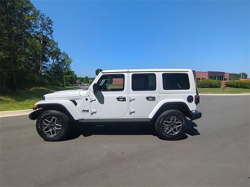 New 2025 Jeep Wrangler Sahara image 10