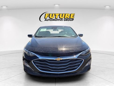Used 2024 Chevrolet Malibu LT FWD image 2