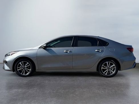 Used 2024 Kia Forte LXS image 8