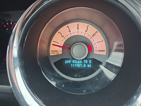 Used 2011 Ford Mustang Premium w/ 203A Rapid Spec Order Code image 21