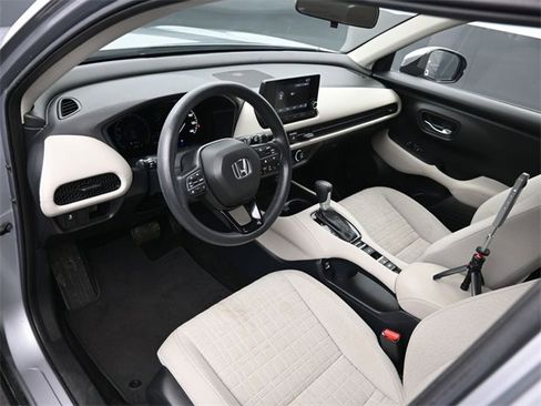 Used 2023 Honda HR-V LX image 12