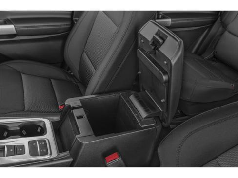 Used 2024 Ford Explorer XLT w/ Equipment Group 202A image 15