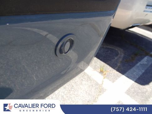 Used 2023 Ford F150 Lariat w/ Equipment Group 502A High AWD/4WD image 14