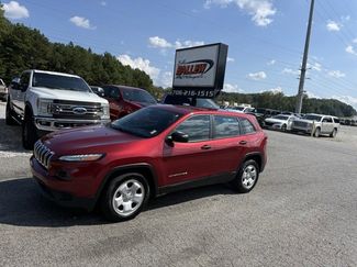 Used 2017 Jeep Cherokee Sport image 1