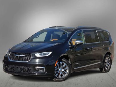 Used 2022 Chrysler Pacifica Pinnacle