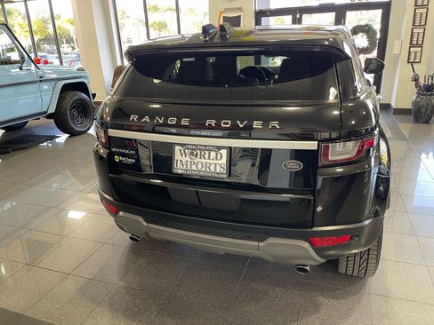 Used 2017 Land Rover Range Rover Evoque HSE image 11