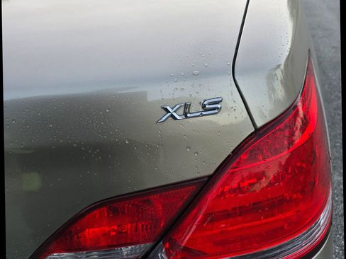 Used 2006 Toyota Avalon XLS image 28