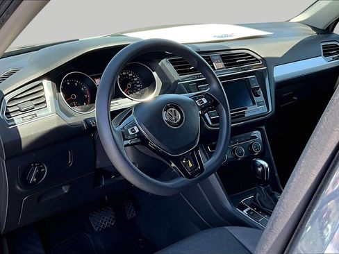 Used 2019 Volkswagen Tiguan S FWD image 12