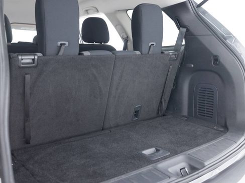 Used 2018 Nissan Pathfinder S image 41