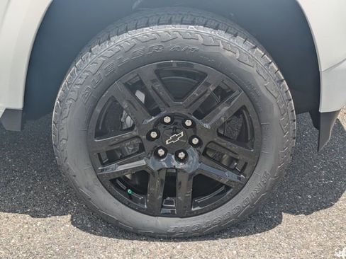 New 2025 Chevrolet Colorado Z71 w/ Technology Package AWD/4WD image 11