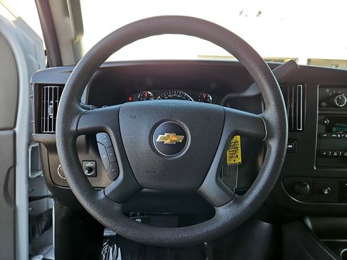 Used 2024 Chevrolet Express 3500 LT w/ LT Preferred Equipment Group RWD image 21