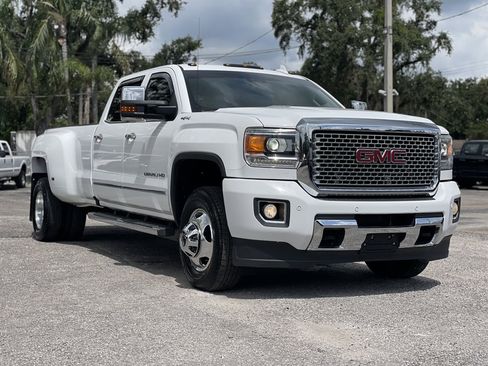Used 2016 GMC Sierra 3500 Denali w/ Duramax Plus Package image 18