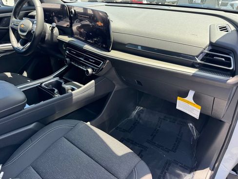 New 2026 Chevrolet Traverse LT FWD image 7