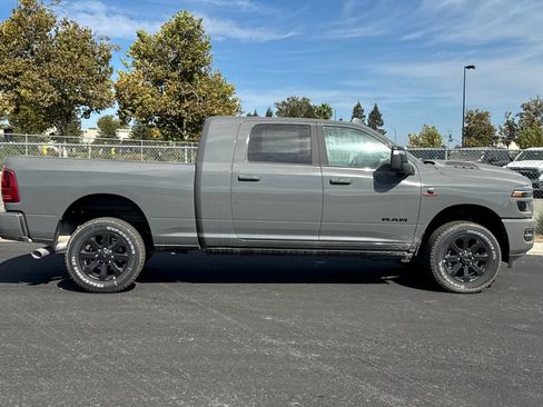 New 2026 RAM 2500 Laramie AWD/4WD image 2