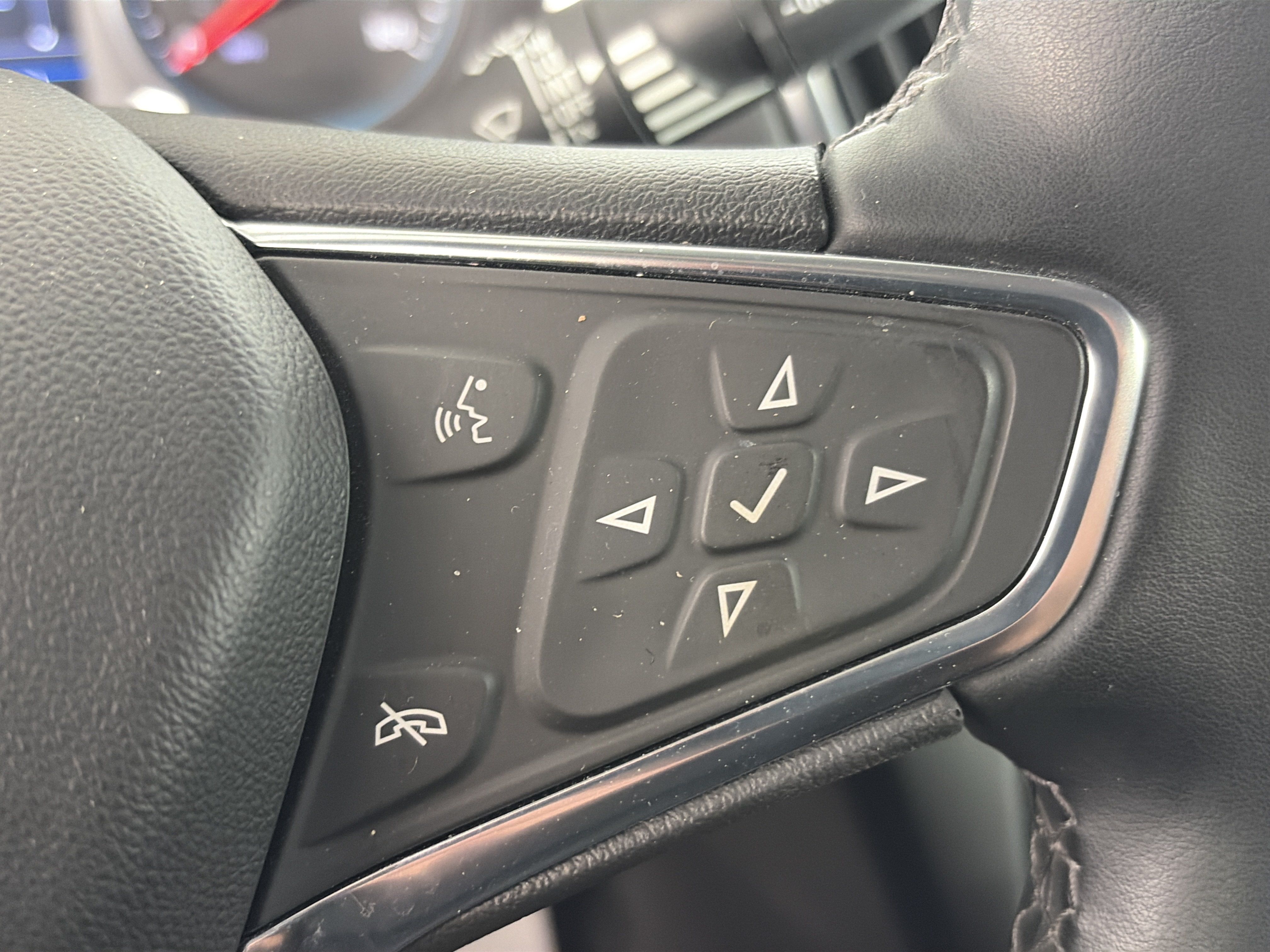 Used 2024 Chevrolet Equinox LT w/ LPO, Floor Liner Package AWD/4WD image 36
