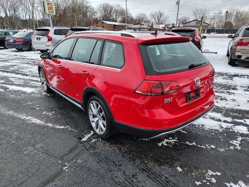 Used 2017 Volkswagen Golf Alltrack SEL image 3