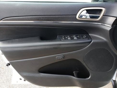 Used 2015 Jeep Grand Cherokee Limited w/ Trailer Tow Group IV image 11