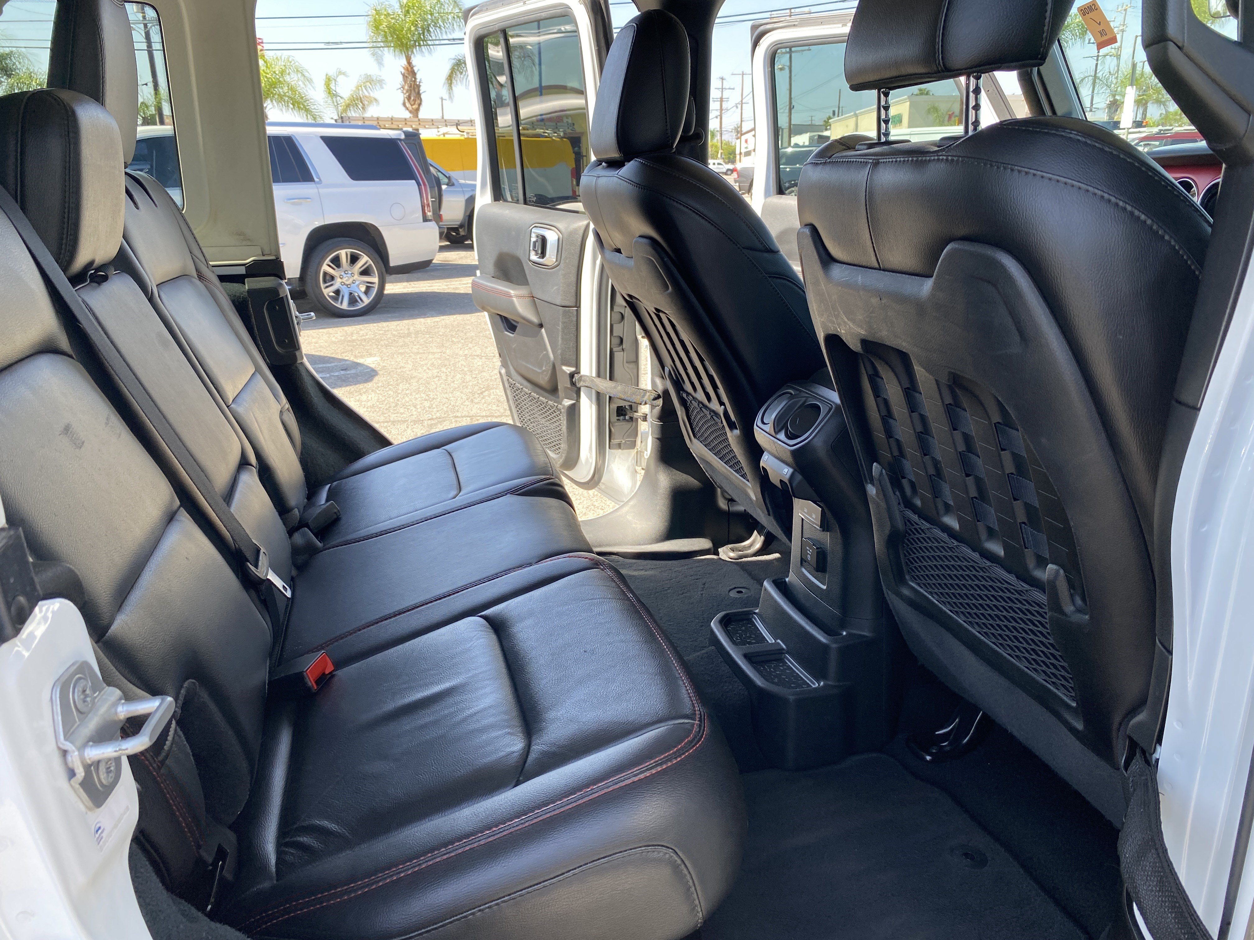 Used 2022 Jeep Wrangler Unlimited Rubicon w/ Steel Bumper Group AWD/4WD image 18