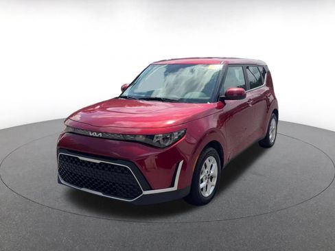 Used 2025 Kia Soul LX w/ LX Technology Package FWD image 4