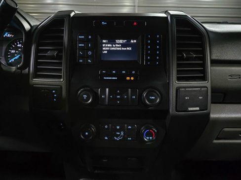 Used 2021 Ford F550 XL 4WD DRW Regular Cab Dually image 27