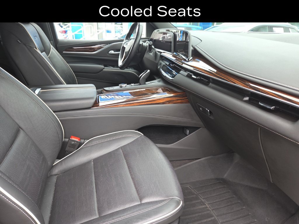 Used 2023 Cadillac Escalade ESV Premium Luxury w/ LPO, Radiant Package AWD/4WD image 14