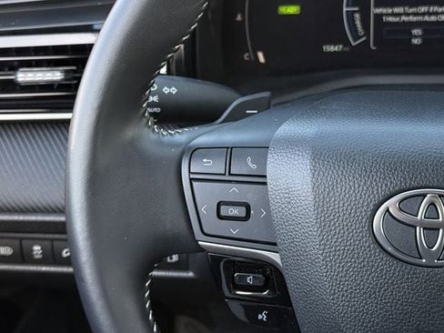 Used 2025 Toyota Camry SE w/ Multimedia Upgrade Package image 15