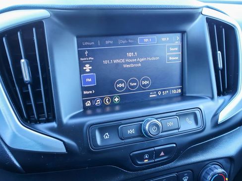 Used 2022 GMC Terrain SLE image 5