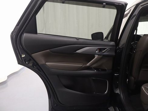 Used 2022 MAZDA CX-9 Signature image 11